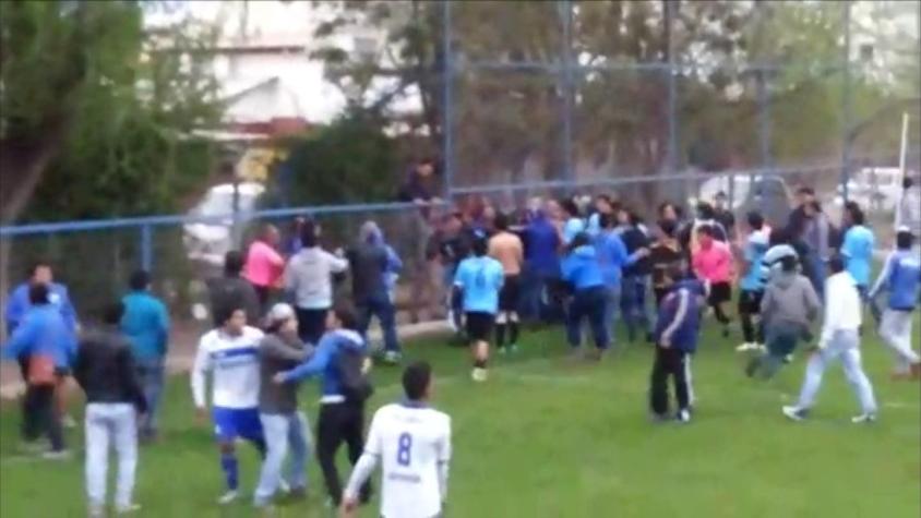 Árbitro recibe brutal golpiza durante partido en Rinconada de Los Andes