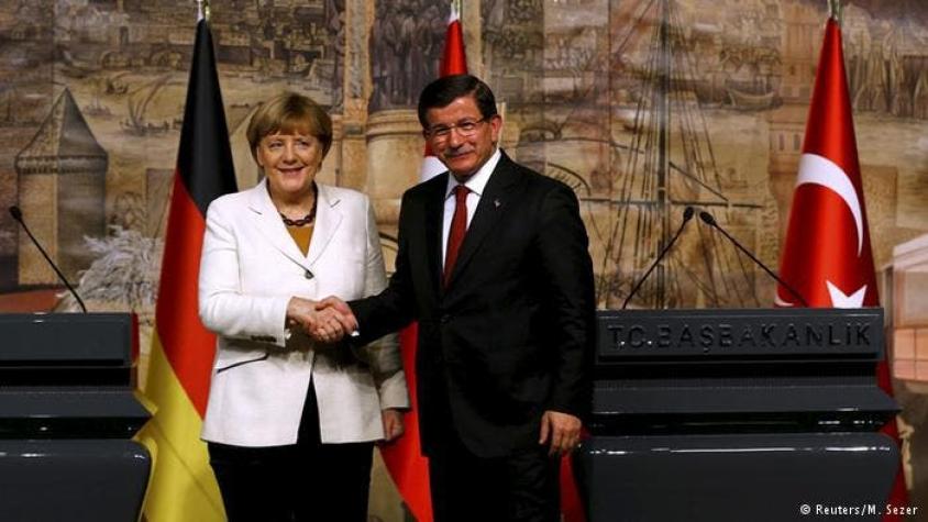 Merkel respalda adhesión de Turquía a la UE