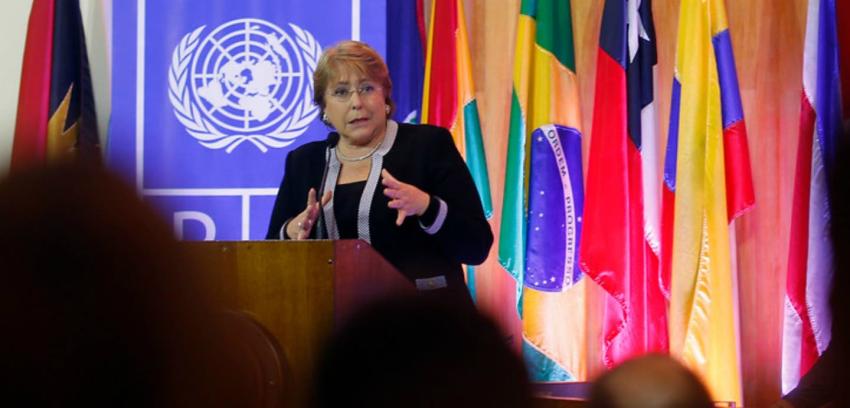 Bachelet enfatiza que nueva Constitución se realizará con "respeto a nuestra institucionalidad"