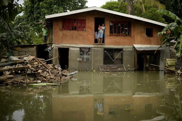 Sube a 47 el número de muertos por tifón en Filipinas
