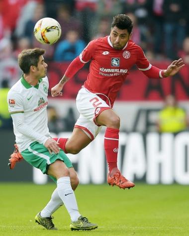Gonzalo Jara y Miiko Albornoz caen en la Bundesliga
