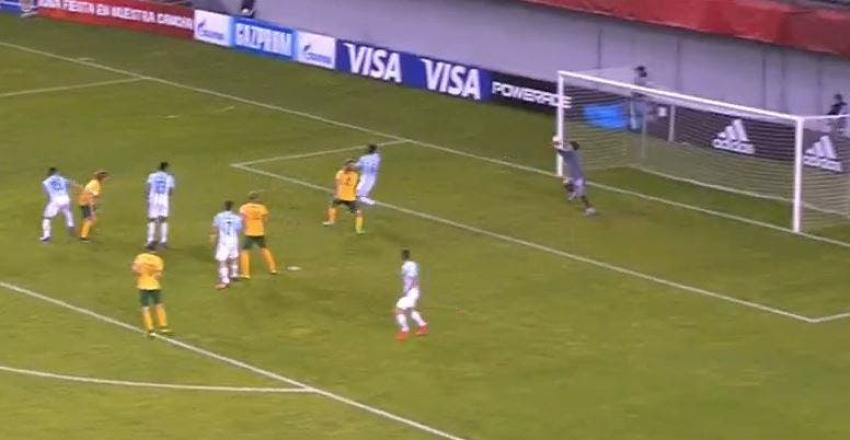 [VIDEO] ¿Error del arquero? Así fue el segundo gol de Australia frente a Argentina