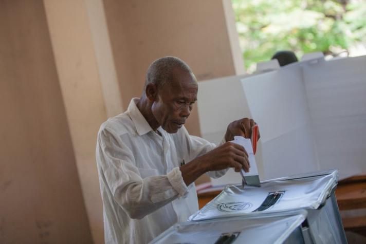 Haitianos votan en jornada decisiva para la estabilidad política del país