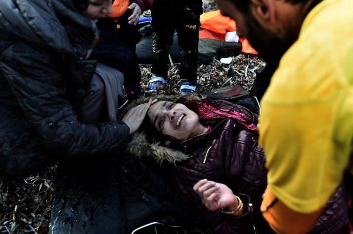 7 niños y 3 adultos muertos por naufragio de refugiados entre Grecia y Turquía