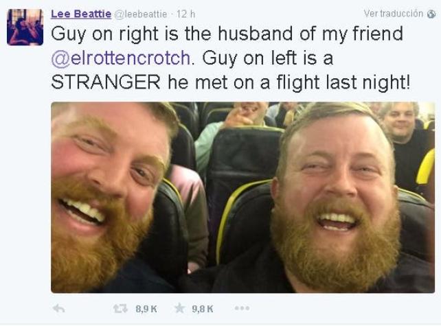 Este hombre se sentó casualmente al lado de su doble en un avión