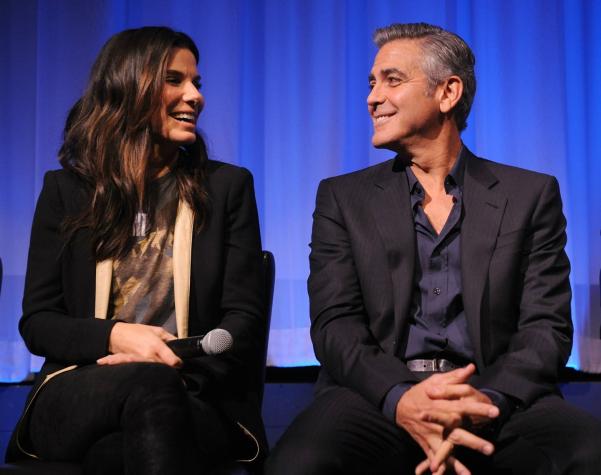 Sandra Bullock y George Clooney se meten en política boliviana en su último film