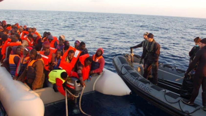 Policía española rescata a 523 migrantes frente a costas de Libia