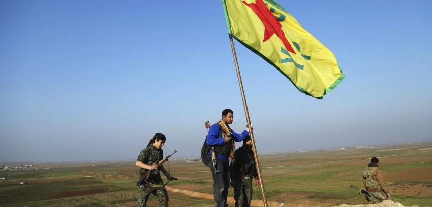 Los kurdos iraquíes lanzan una vasta ofensiva para arrebatar Sinjar a EI