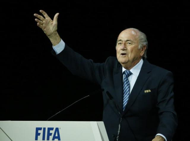 Joseph Blatter recibe alta médica tras estar hospitalizado por estrés