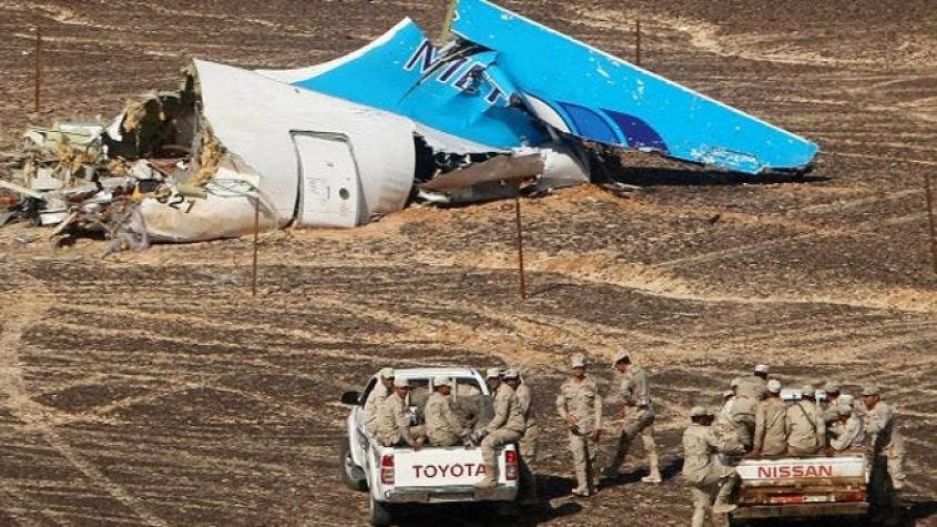 Bomba en avión ruso es "altamente probable", dice funcionario de EE.UU.