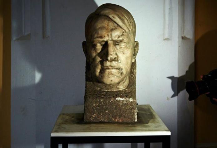 Encuentran enterrado un busto de Hitler hecho por su "escultor oficial"