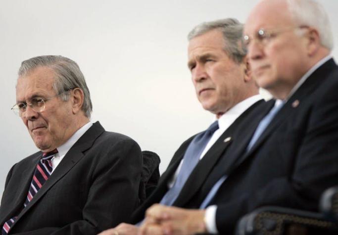 George Bush padre critica con dureza a los asesores que tuvo su hijo en la Casa Blanca