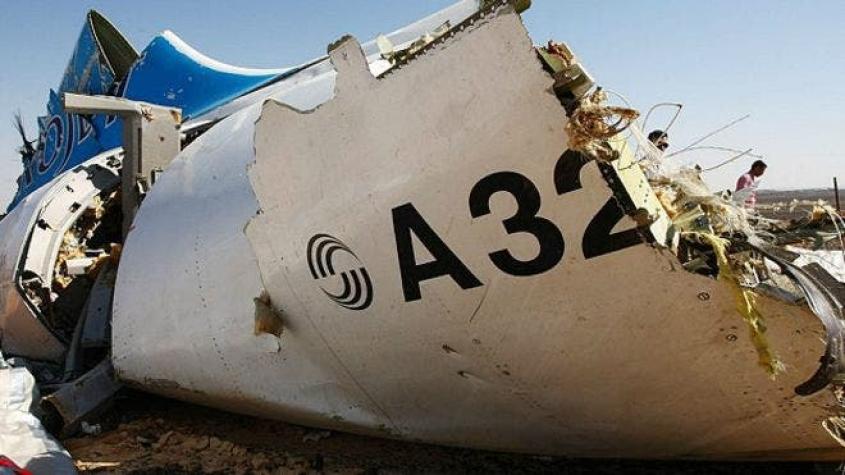 El avión ruso que se estrelló en Egipto "tenía una bomba en la bodega de equipaje"