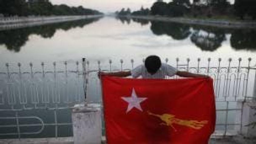 Jefe del ejército birmano promete "cooperar con el nuevo gobierno"