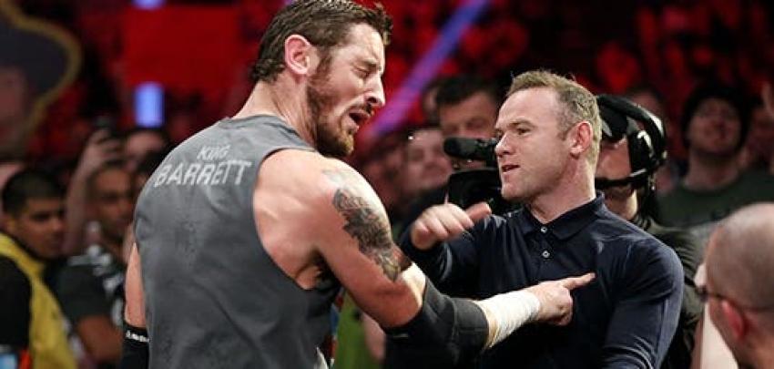 [VIDEO] Wayne Rooney incursiona en la lucha con estrella de la WWE