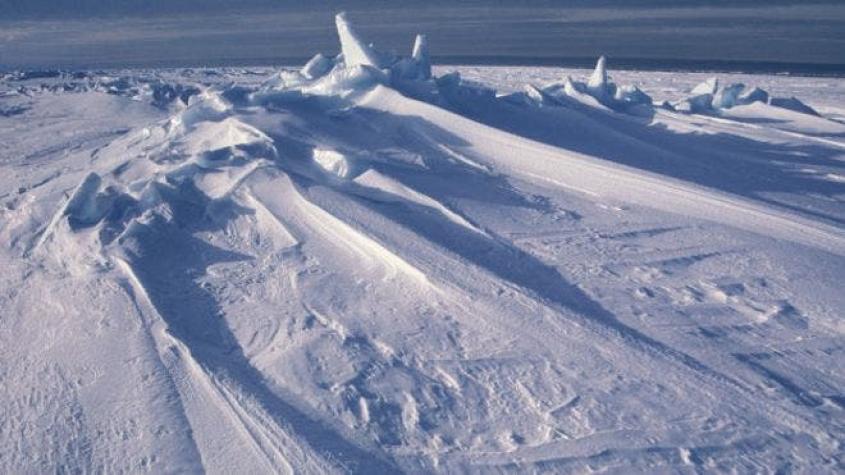 ¿Por qué se derrite el Ártico mientras aumenta el hielo de la Antártica?