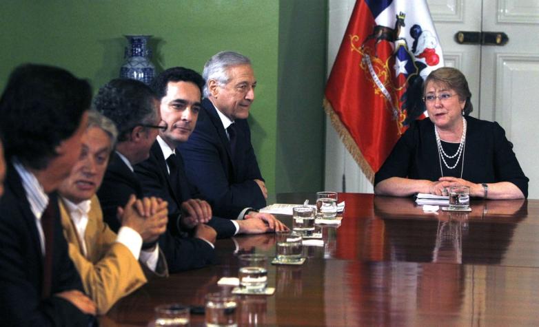 Canciller destaca "expresión de unidad" tras reunión con senadores por tensión con Perú y Bolivia