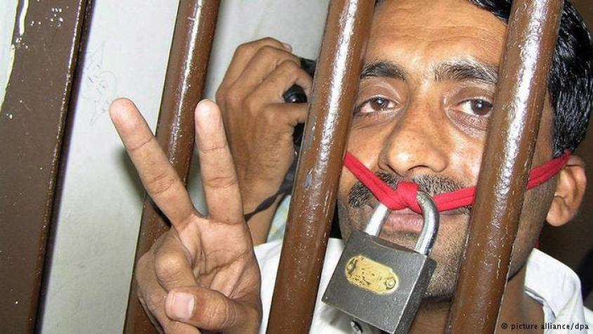 Lucha por la libertad de expresión en el "Día del escritor encarcelado"
