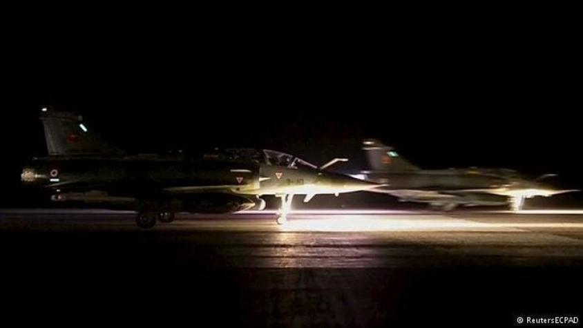 Mueren 33 yihadistas en bombardeos franceses en Raqa