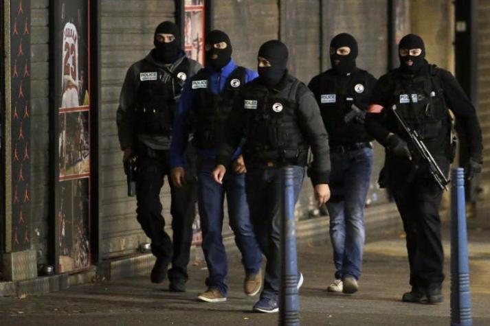 Así fue el operativo policial en París en busca de sospechosos de los ataques