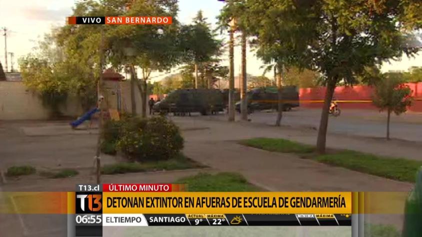Detonan extintor en afueras de la escuela de Gendarmería en San Bernardo