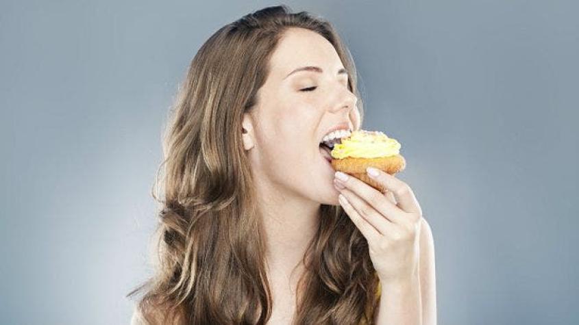 Por qué los alimentos saben mejor si comemos más despacio