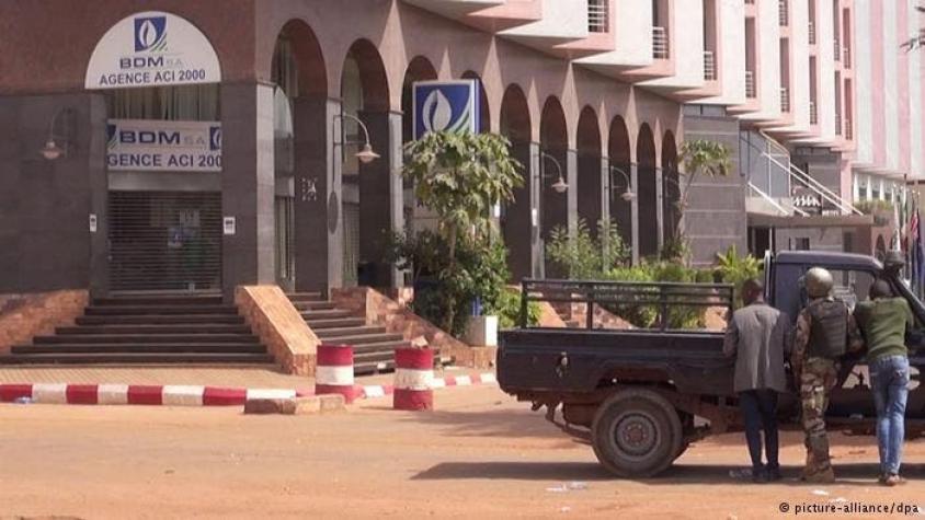 Toma de rehenes en hotel en Mali termina con 22 muertos