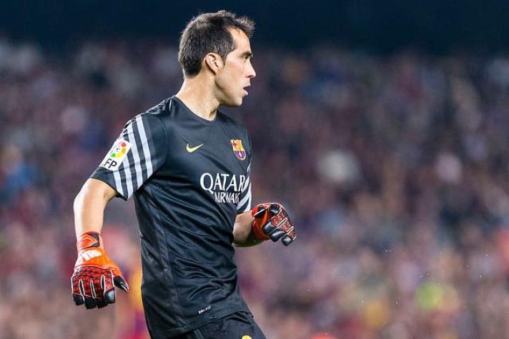 Prensa española se inclina por suplencia de Bravo en duelo entre FC Barcelona y AS Roma