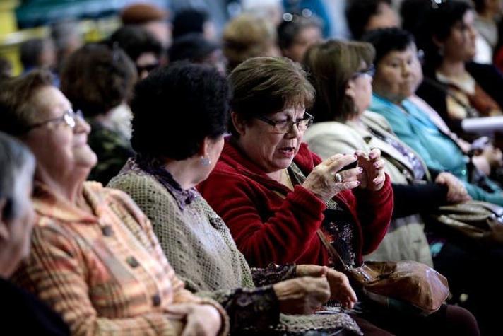 Aguinaldo de Navidad: Más de dos millones de pensionados recibirán desde $19.700