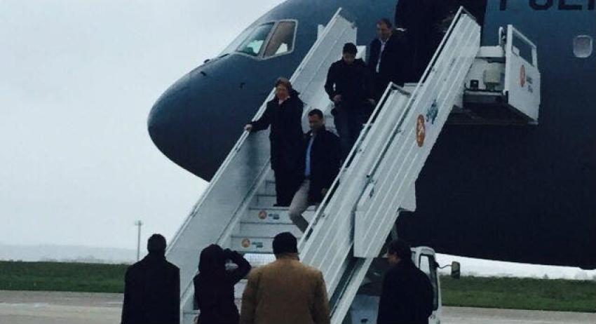 Michelle Bachelet llega a París para participar de Cumbre del Cambio Climático