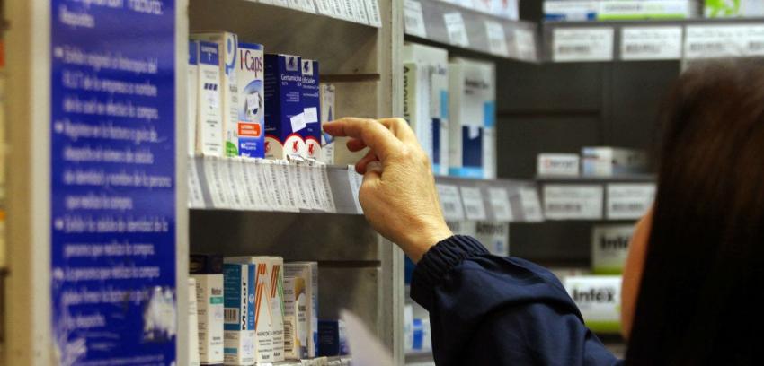 Gobierno prepara norma para obligar a farmacias a publicar sus precios