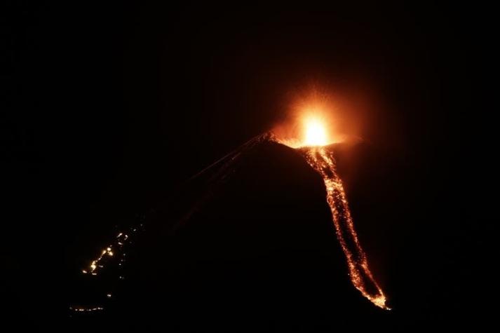 [VIDEO] Entra en erupción el volcán Momotombo de Nicaragua