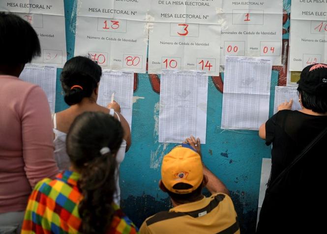 Amplían horario de votación en legislativas venezolanas; oposición rechaza