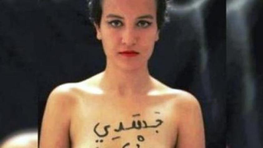 La feminista tunecina cuyo desnudo escandalizó al mundo árabe