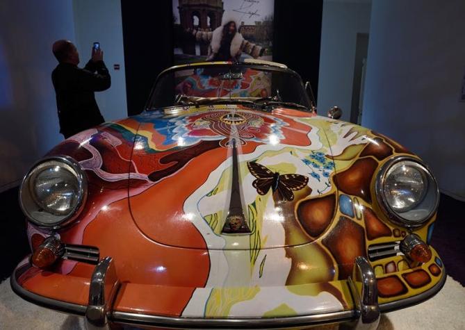 Venden a 1,7 millones de dólares el Porsche sicodélico de Janis Joplin