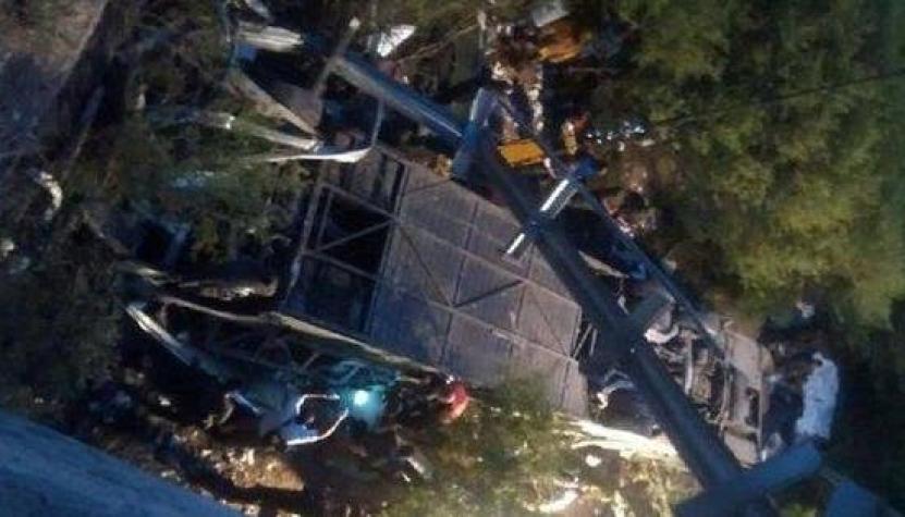 Sube a 43 la cifra de muertos por accidente de bus en norte de Argentina