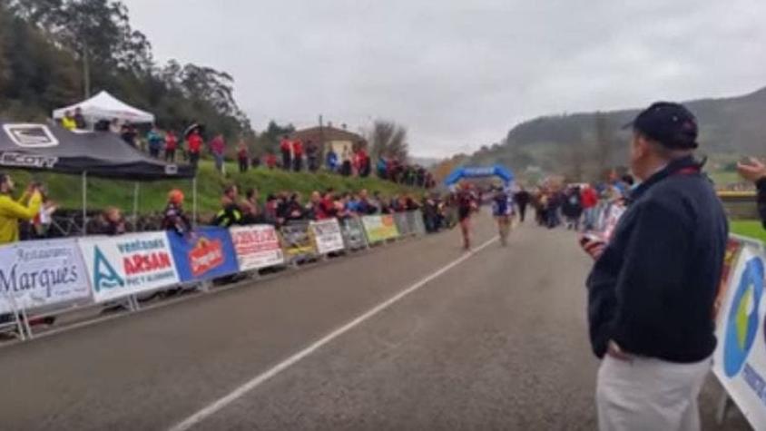 [VIDEO] El emotivo gesto de ciclista español que emociona al mundo