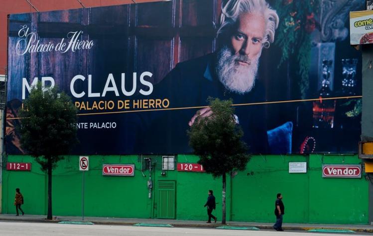 Otro sexy "Mr. Claus" enciende la Navidad... ahora en México