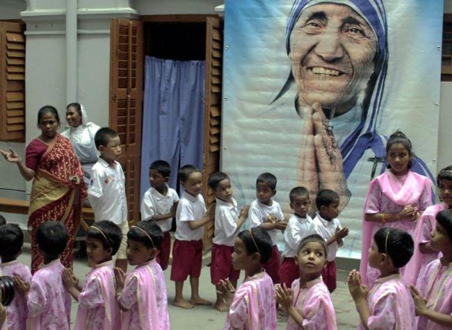 La historia y el legado de Teresa de Calcuta, la mujer que será declarada Santa por el Papa