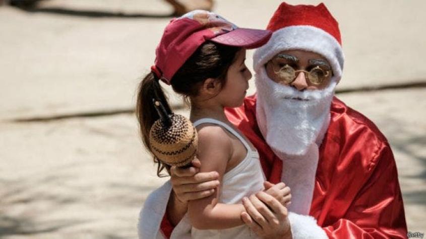 Por qué hay cada vez más jóvenes que quieren ser Papá Noel en Brasil