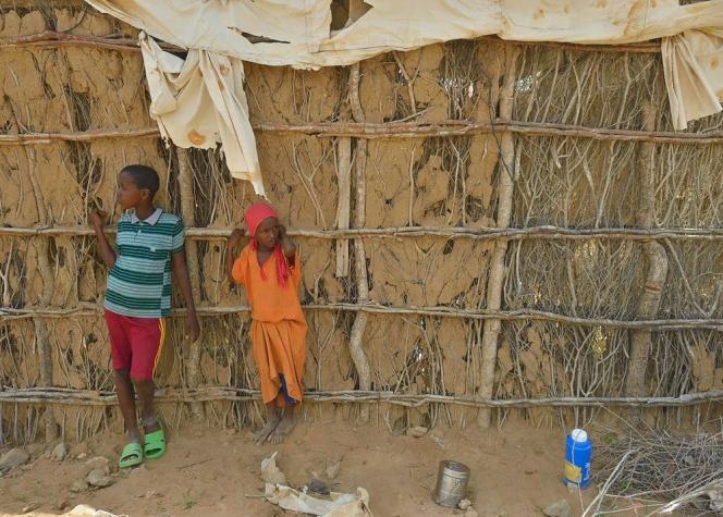 Brote de cólera golpea al mayor campamento de refugiados en el mundo