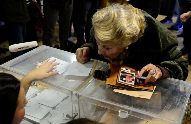 España vota en unas elecciones legislativas de resultado incierto