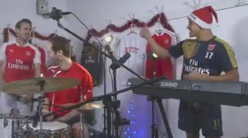[VIDEO] Alexis se luce tocando el teclado en vísperas de Navidad