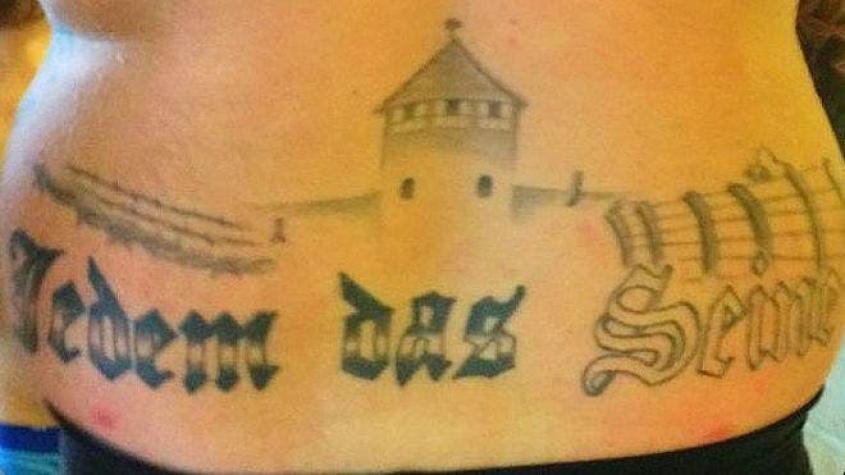 El tatuaje nazi por el que condenaron a un político en Alemania
