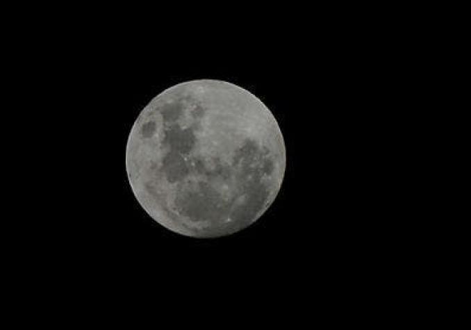 [FOTOS] Así se vivió la primera luna llena "navideña" de este siglo