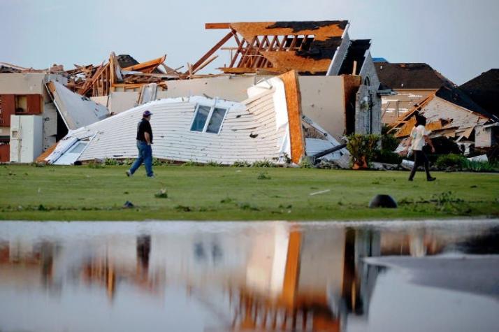 Sureste de EE.UU. se recupera luego de tornados que provocaron 15 muertos