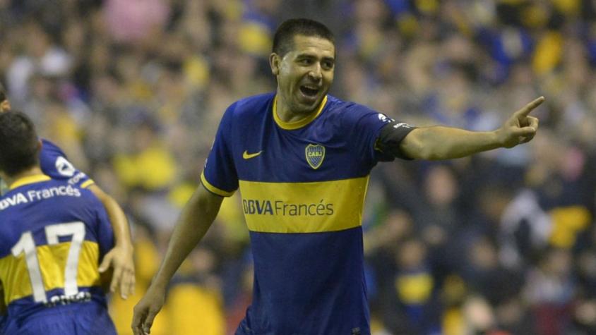 Claudio Borghi pretende a Román Riquelme en su nuevo equipo en el fútbol ecuatoriano