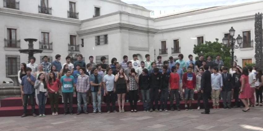 [EN VIVO] Estudiantes con puntaje nacional PSU desayunan en La Moneda