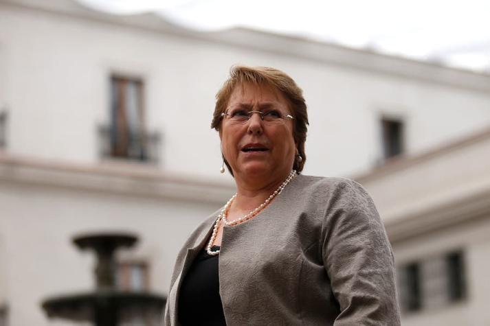 Presidenta Bachelet llega a la Araucanía en completo hermetismo