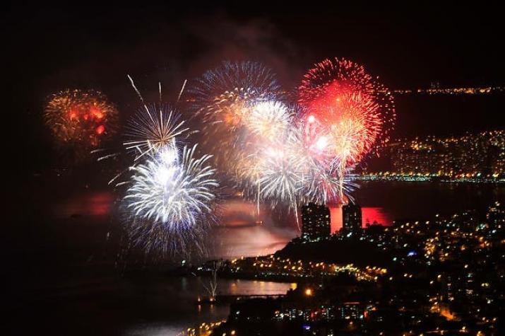 Los espectáculos de fuegos artificiales para recibir el 2016 a lo largo de Chile